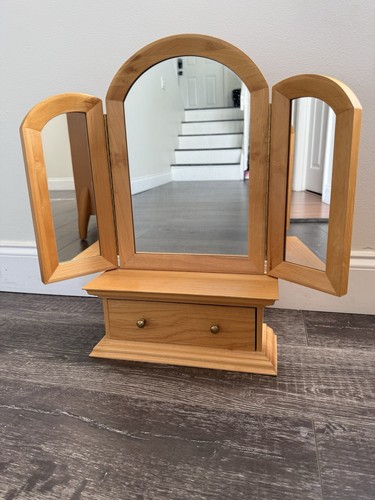 Vintage wood vanity triple - ,