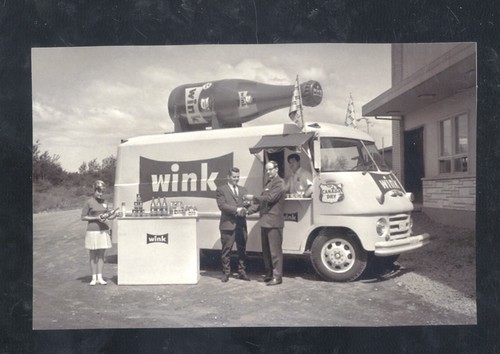 Real photo wink - photo, pop