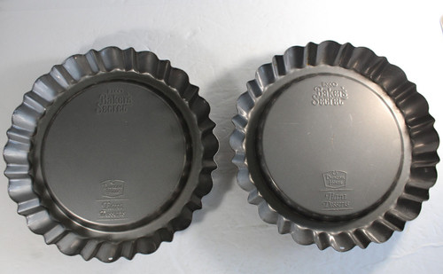 Lot ekco baker s - ekco, 10-1/2"
