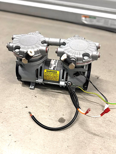 Vacuum pump compressor - /,