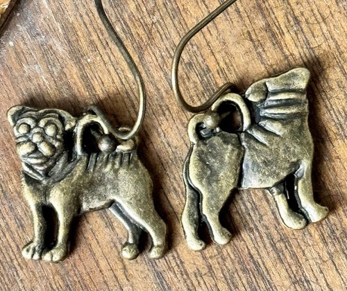 Etched bronze pug dangle - bronze,