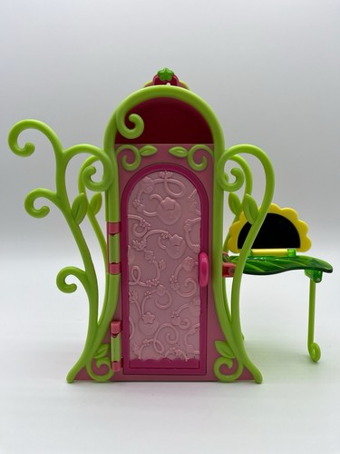Strawberry shortcake closet - strawberry,