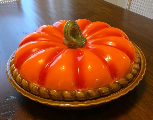 Vintage pumpkin pie dish - vintage,