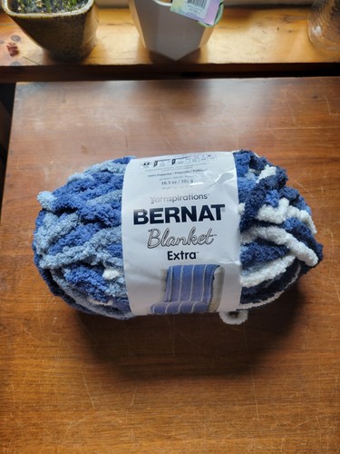 Bernat baby blanket - baby, blue