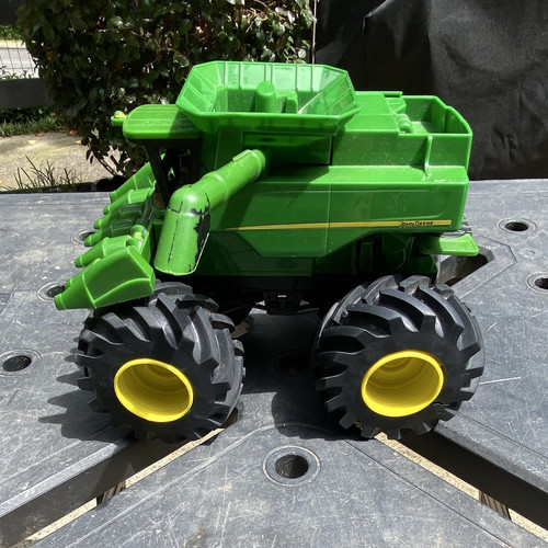 John deere green toy combine - john,