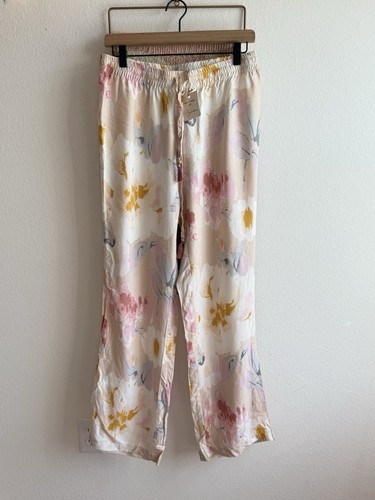 Nwt world market pants - world,