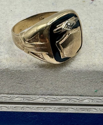 Men 10k solid gold signet - men's,