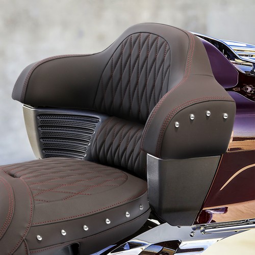 Rear trunk passenger backrest - rear,