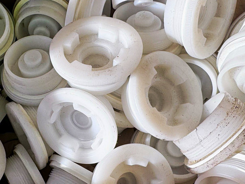 Used plastic fine thread - used,