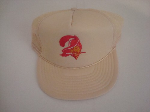 Tampa bay buccaneers - bay, trucker