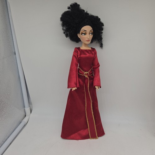 Disney store classic doll - classic,