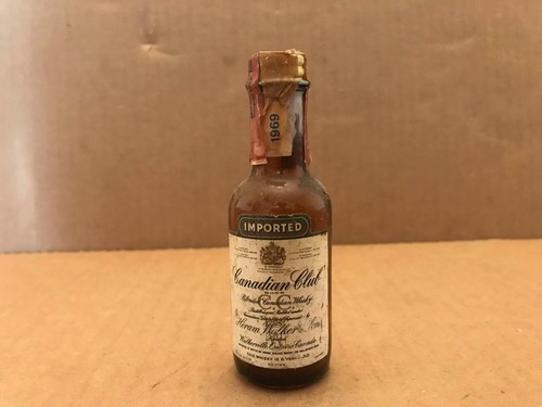 Vintage canadian club blended - canadian,