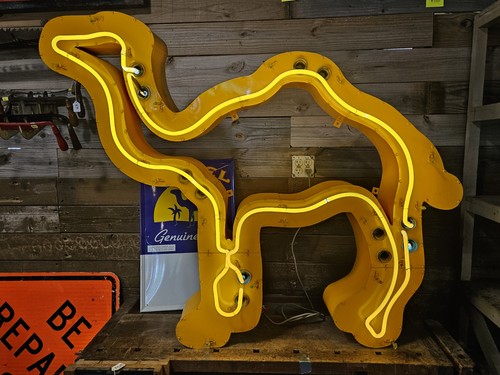 Large vintage neon camel - large, sign