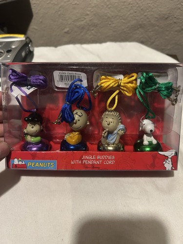 Charlie brown snoopy - snoopy, lucy