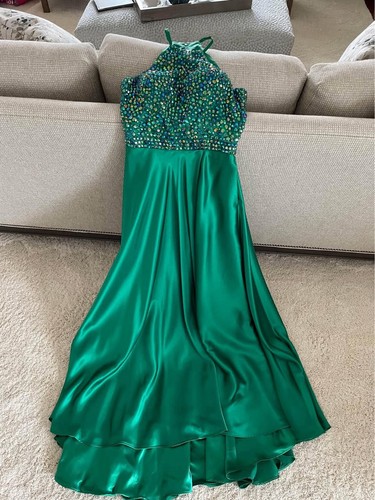 Sherri hill never - never, emerald