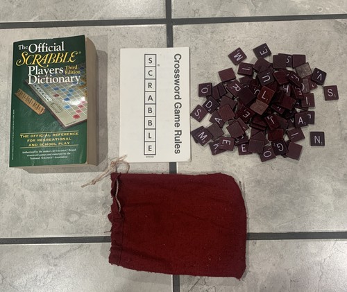 Scrabble wood red maroon - wood, tile