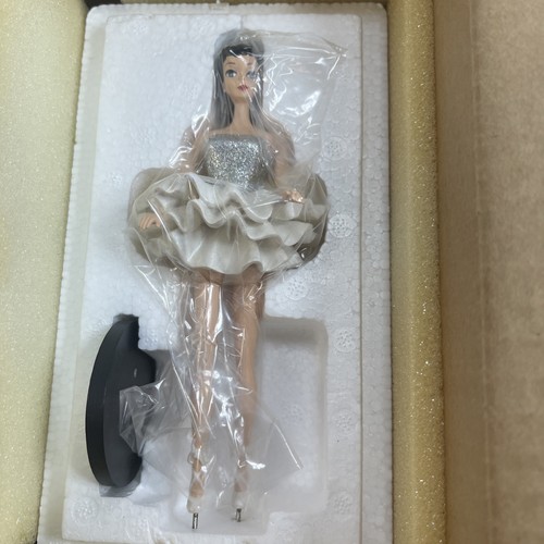 Danbury mint ballerina barbie - danbury,