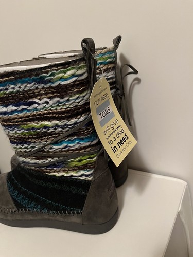 Nwt toms nepal boots forged - nwt,
