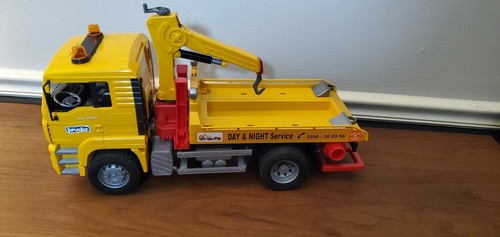Bruder tow crane truck - bruder,