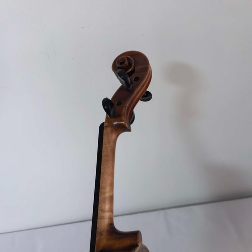 Handcrafted left handed - handcrafted, left‑handed