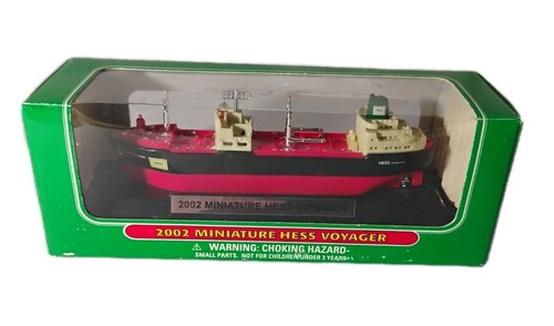 2002 miniature hess voyager - 2002,