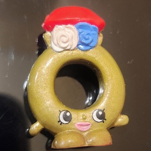 Shopkins roxy ring figure gold - shopkins,