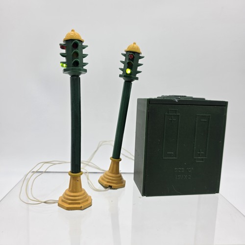 Model railroad traffic signal - railroad,