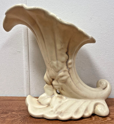 Red wing pottery - red, white