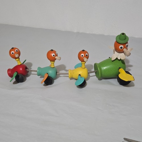 Vintage wooden pull - vintage, toy