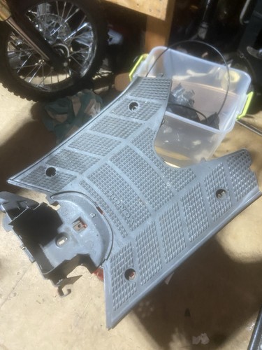 Honda elite sa50 floorboard - honda,