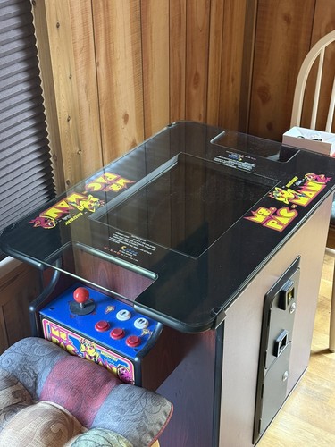 Pac man arcade machine - ms, pac-man