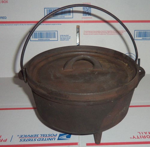 Antique cast iron footed - iron, dutch