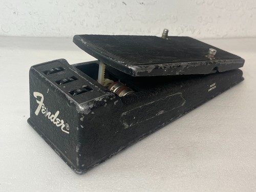 Vintage fender fuzz wah - wah, volume