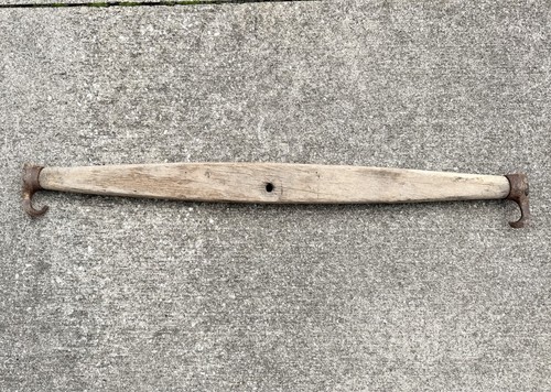 Antique wood singletree yoke - wood,
