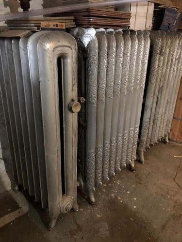 Cast iron hot water - , radiator