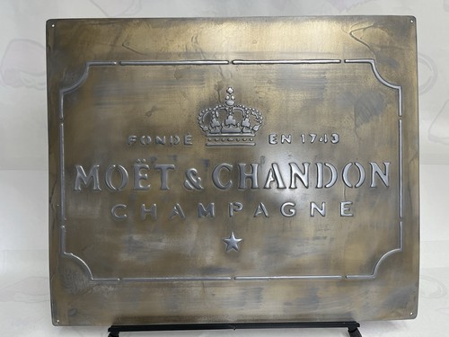 Moet chandon metal - moet, sign