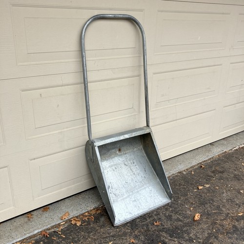 Vintage snow scoop - snow,