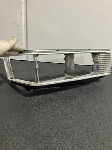 1986 toyota van passenger side - van,