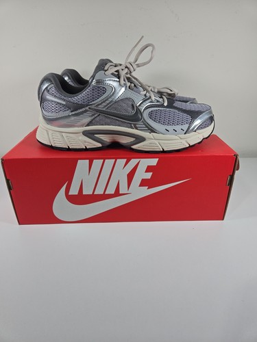 Nwb nike rnr - nwb,