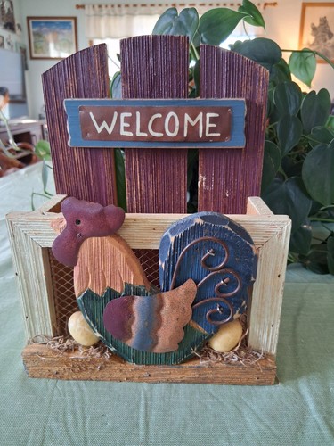Cute wooden chicke - wooden, chicke/rooster