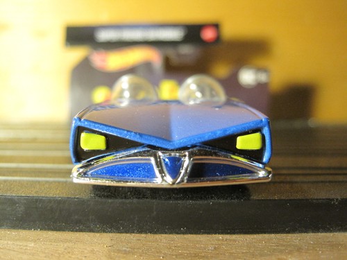 Metal body slot car - 1:64,