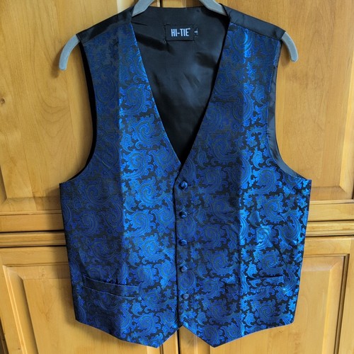 Blue and black saddleseat - ,