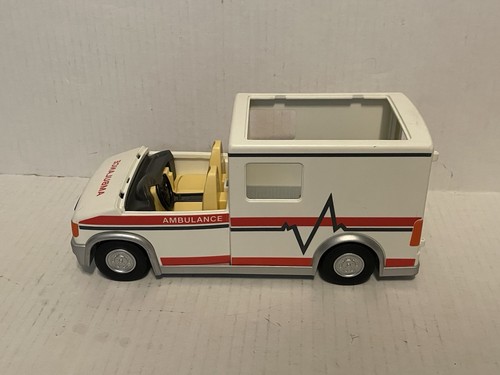 Playmobil ambulance 2011 - ambulance,