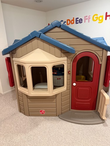 Step welcome home play house - play,