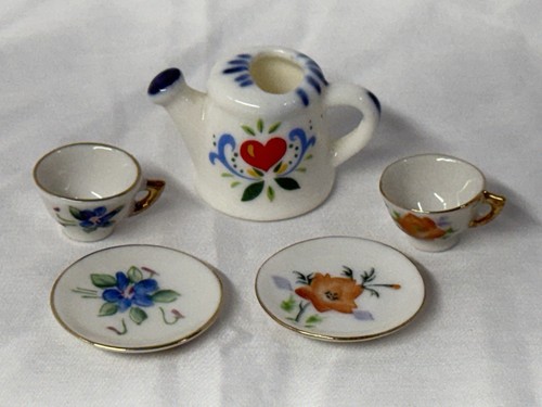 Vintage miniature tea set - tea,