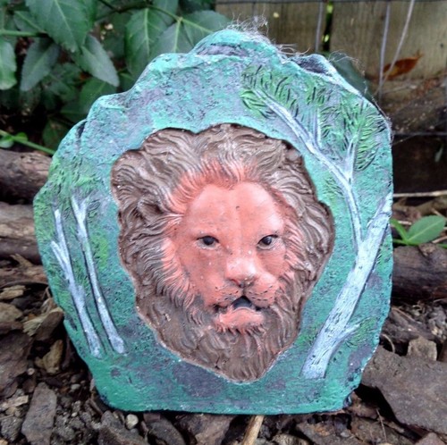 Latex lion rock mold - , plaster