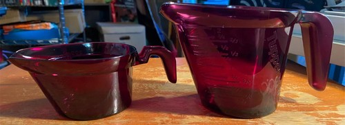 Tupperware micro pitchers - pitchers, set