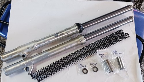 1982 suzuki rm250 front forks - 1982,