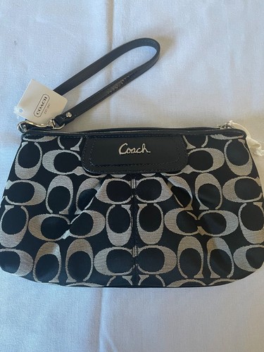 Coach signature large - c,