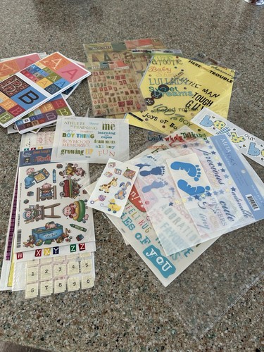 Lot scrapbooking supplies - of,